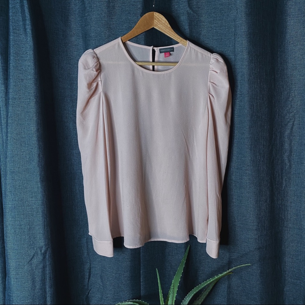 💥24 HR CLEAR-OUT💥 Vince Camuto Blouse